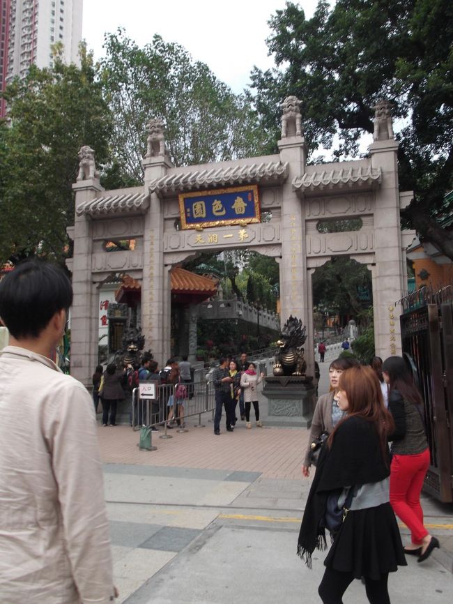 ツアーの最後はお寺へ