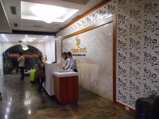 ホテルに戻り、荷造りしたり<br />少し休んだりして<br />18時にチェックアウトです。