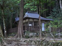 滝尻王子の社です