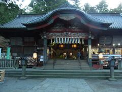 富士浅間神社。しかしこの辺にはなんか浅間神社が多いな、と思っていたら

浅間神社のほとんどは富士山に対する信仰（富士信仰、特に浅間信仰）の神社である
富士信仰に基づいて富士山を神格化した浅間大神（浅間神）、または浅間神を記紀神話に現れる木花咲耶姫命（このはなのさくやひめのみこと）と見てこれを祀る神社である（浅間神社　ウィキペディア (Wikipedia): フリー百科事典）
だそうな。