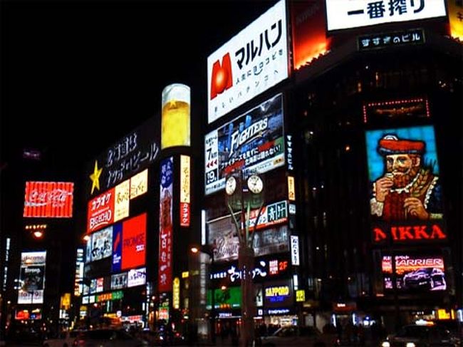 札幌というとやはりここですか(笑)<br />すすきのは私が勤務していた事務所から<br />徒歩５分という至近距離にありました。<br />いつも誘惑に負けていましたよ(笑)<br />