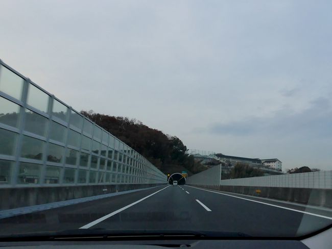 圏央道へ．この後同僚を自宅まで送り，会議場には1830に到着して仕事開始