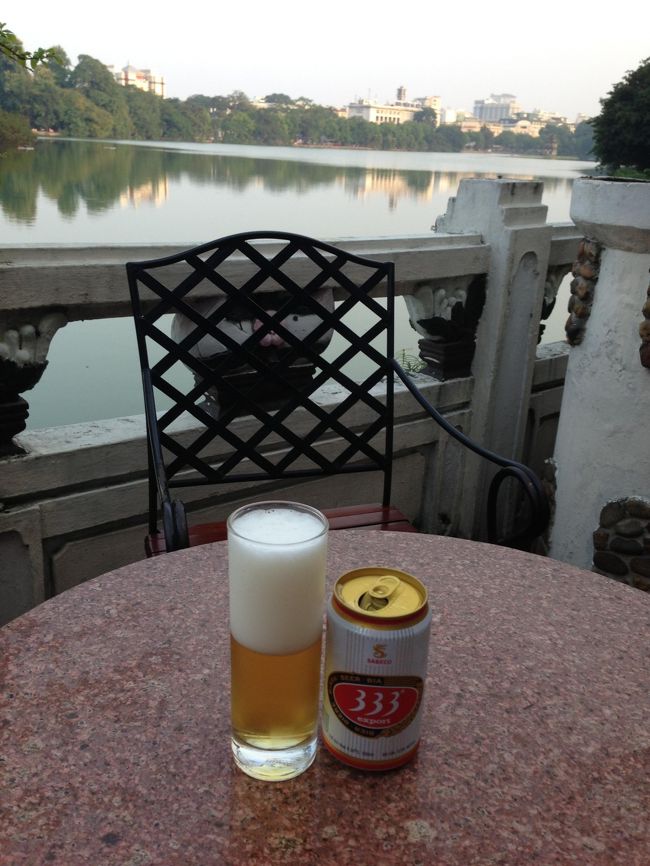 ビールを飲みながら、夕暮れまでまったり。<br /><br />フリーwifiは、店員さんに聞けばすぐ教えてくれます。<br />日本の友人たちとLINEをしたり。<br />一人旅も、ほんとうのひとりになることはなくなってきましたね。