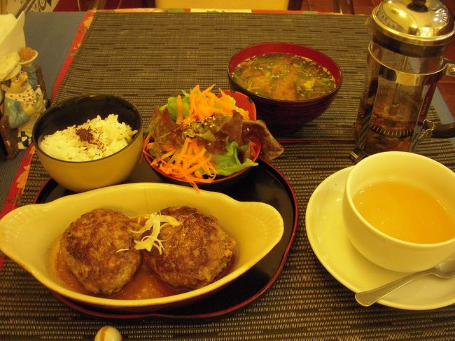 海外で日本食なんて、と昔なら思っていた私ですが、海外生活してると日本食を食べれるのがうれしいものです。