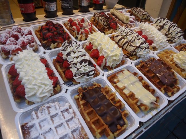 すぐ隣にある、ワッフル屋さん