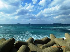 水平線上の端島（軍艦島）が見えます。

今回は予約が必要な上陸ツアーは時間の都合上断念して本土から望みます。

軍艦島クルーズHP　↓
http://www.gunkanjima-cruise.jp/condition.php