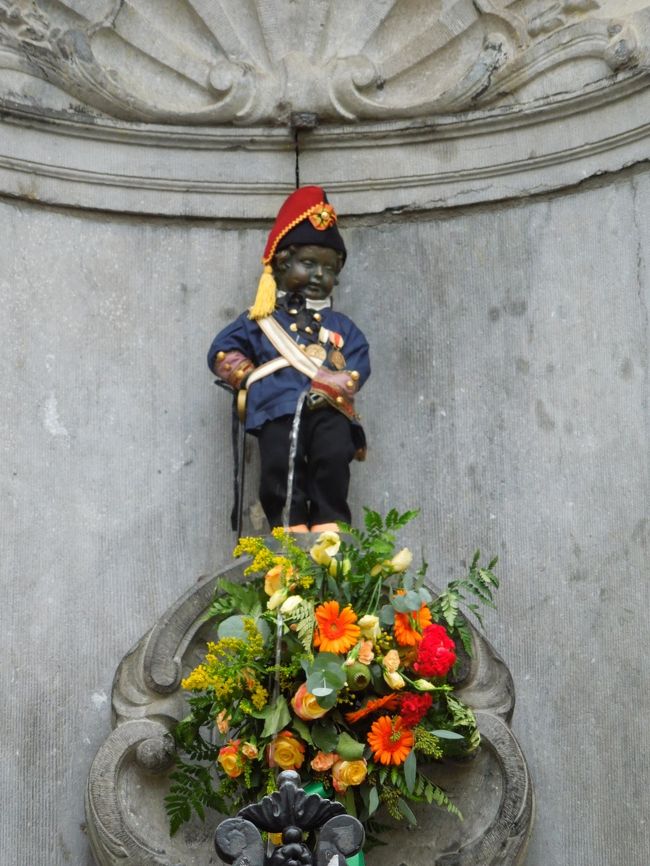 毎日、お洋服が違ってます。<br />今日の衣裳は、可愛いですね。