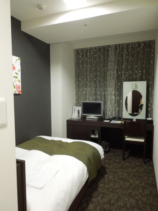 シングルの部屋です。<br />お値段もリーズナブルなので、これはいいかも。<br />