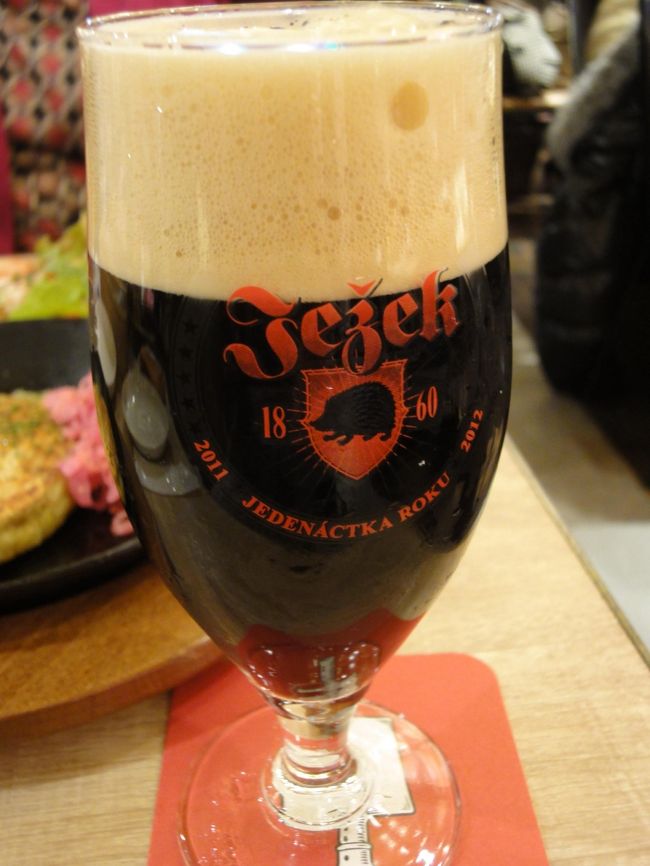 まずは、ベルギーの黒ビールで乾杯！