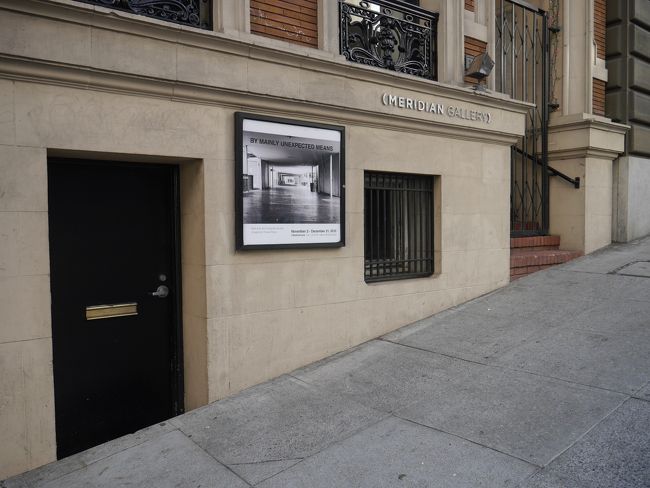 坂道に建物を建てるのむつかしそうです。