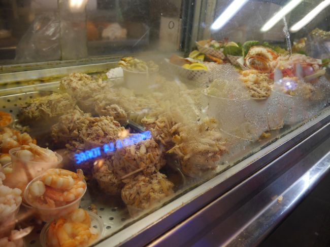 そのままフィッシャーマンズワーフを街歩き。<br />屋台みたいなところがどうなってるのかぶらり歩きます。