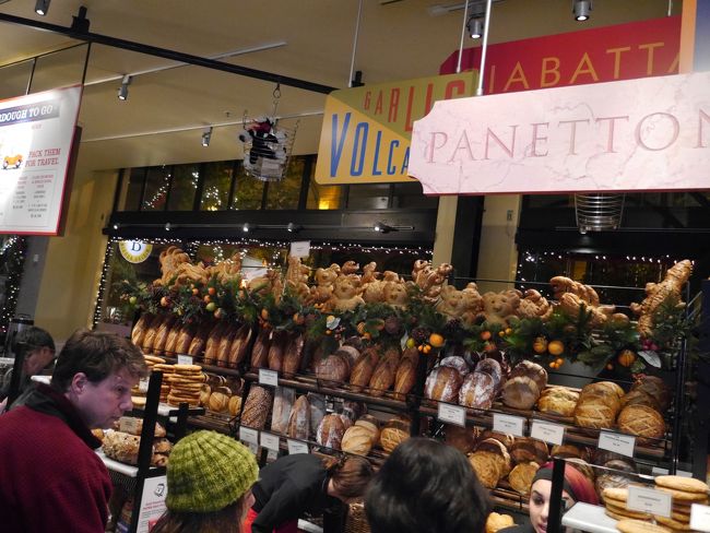 お土産屋さんもたくさんあります。