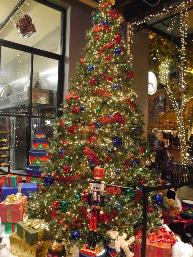 店内のツリーが綺麗！