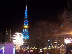 ホワイトイルミネーションが輝く大通公園へ。

札幌のこの電飾イベントを見るのも、20回目位かな？
