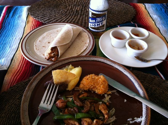 名物はタコス。タコスを初めて頂いたのですが、本当においしかったです。
