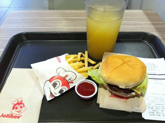 セットを注文、コーラをパイナップルジュースの変更してもらったら、９１Pが108Pでした。