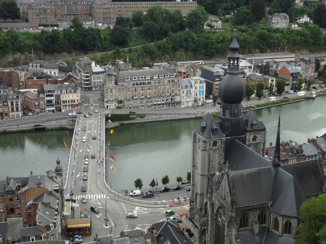 シタデルから見下ろしたディナンの街。