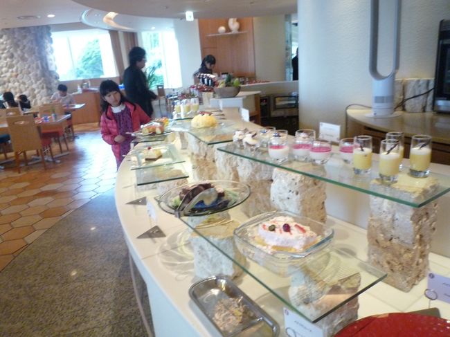 ホテルのランチ<br /><br />おいしいけどもう飽きた〜