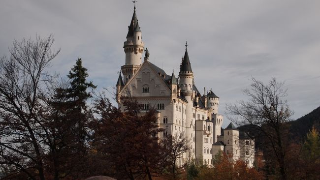 途中からも美しい城の姿を見ることが出来ます。