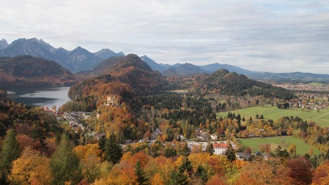 うーん、素晴らしい絶景。<br />紅葉の季節もオススメです。
