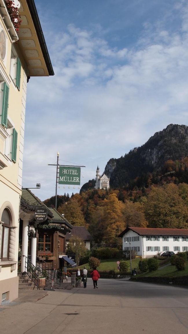 ホーエンシュヴァンガウまで戻ってきました。<br />フュッセンまでのバスは1時間後。