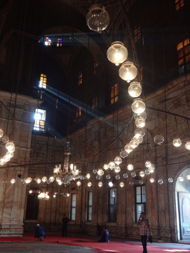 内部に差し込む光が美しい。