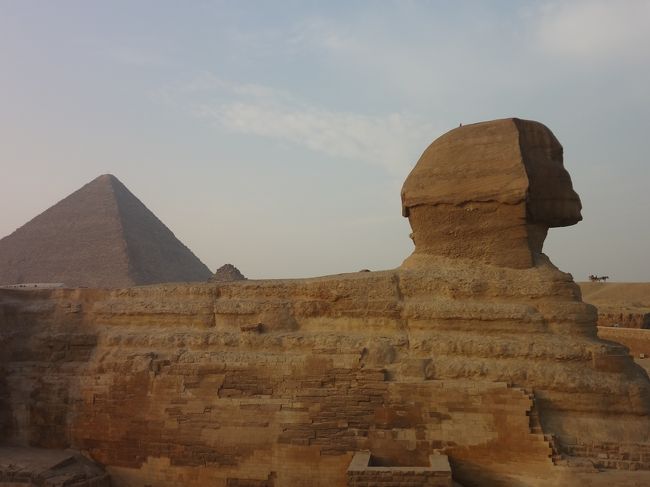 全長73、5ｍ、高さ20ｍ、幅6ｍ。