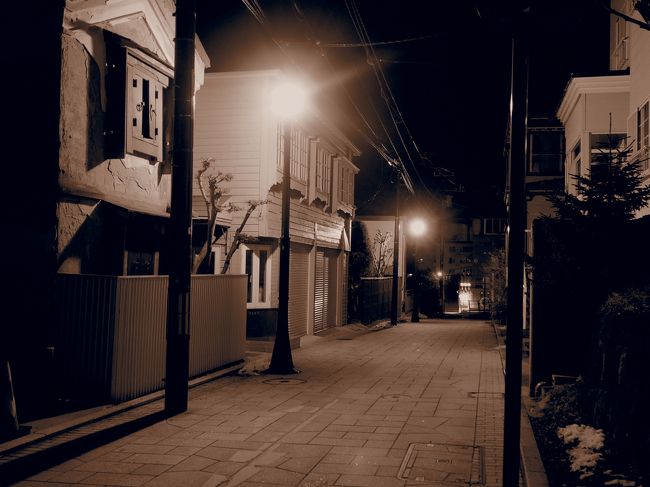 元町まで下りてきました。（寒さも限界だったぁ〜）<br />この通りは特に何もないんですけど、毎回ここで写真撮ってます。<br />なんか好きなんです（笑）<br />そして、いつも人がいなくて、ラッキー？