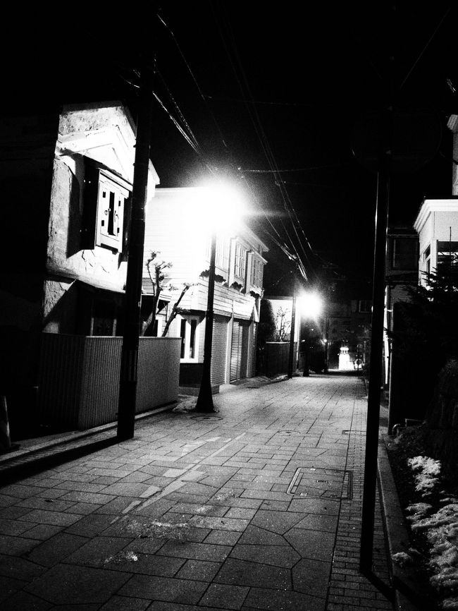 同じ場所をモノクロで。