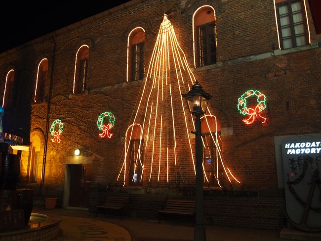 ここの建物も赤レンガ（明治館）なので<br />日本じゃないような景色ですね