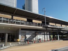 　　乗り換えと昼食の為に、途中下車した「名古屋駅」。