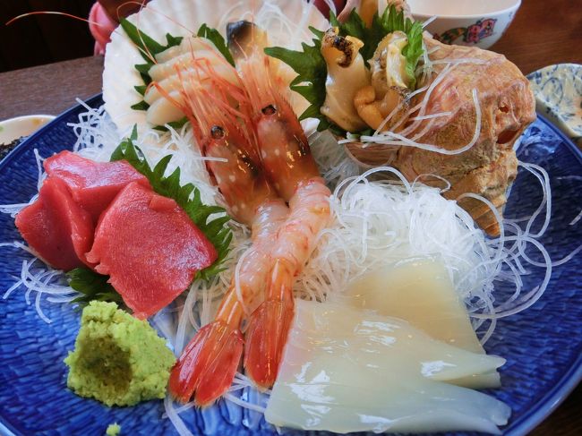 刺身の盛り合わせ1380円<br /><br />安い！！