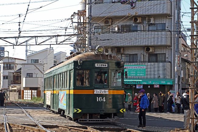レトロ 阪堺電車 正月の古豪モ161形 住吉大社、住吉交差付近