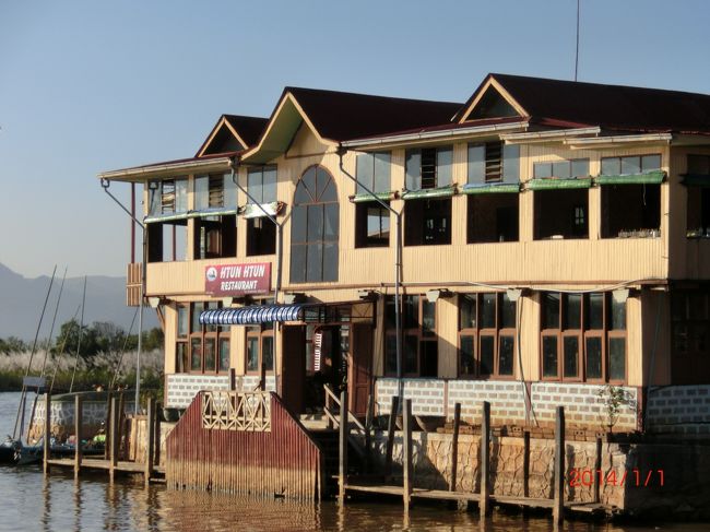 先ほどのレストランです。おいしかったなぁ♪