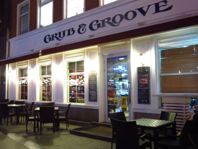 ちょいとステキなお店もありました。<br /><br />あとはワインショップとか服やさんとか。