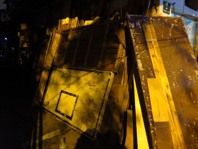 尚街Loftをぶらぶらしたあとは、思南公館に向かいました。<br /><br />途中の下町風景…