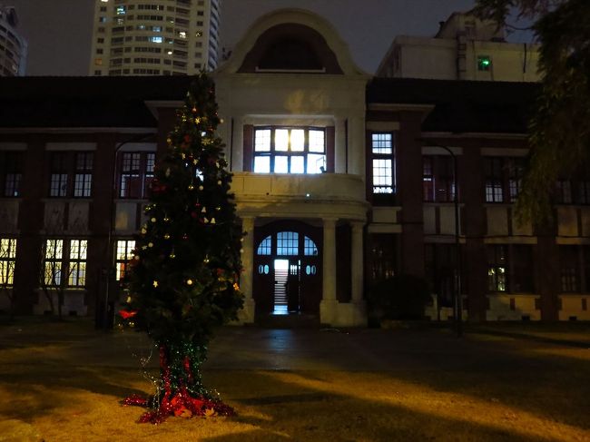 ○　上海理工大學<br /><br />以前訪れてとてもステキだったので、Jさんにご紹介。<br /><br />以前訪れたときの日記：<br />http://4travel.jp/travelogue/10762435