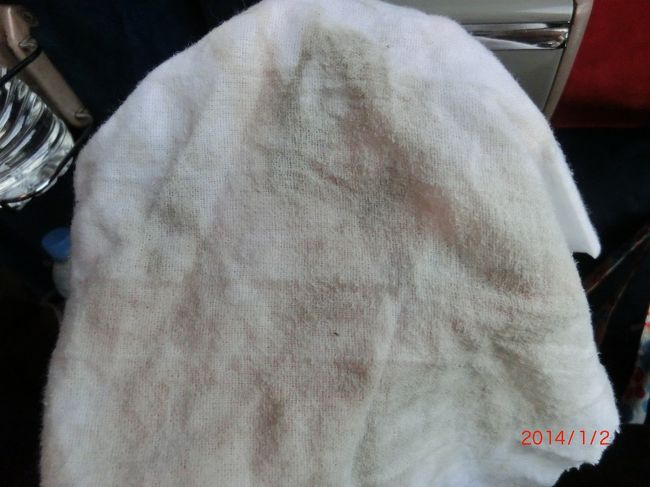 17:30<br />お食事中だったらごめんなさい(>_<)参拝後の足裏はこんな感じです。ミャンマーに行かれる際は、ウェットティッシュは欠かせませんよ♪