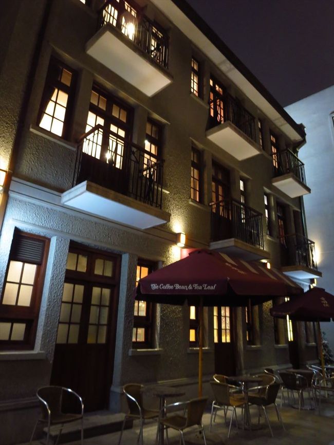 カフェも閑古鳥が鳴いてました。<br /><br />寒いからか…