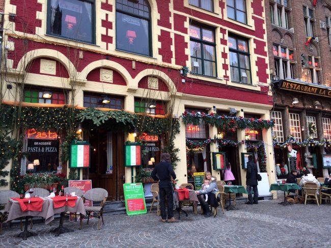 パリからタリスに乗り、ブルージュにー到着^_^<br />今回は直通のタリスだったのでゆっくりと来ることができました♫<br />まずはマルクト広場へ！