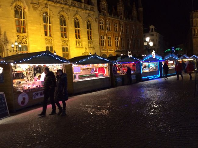クリスマスマーケットも。