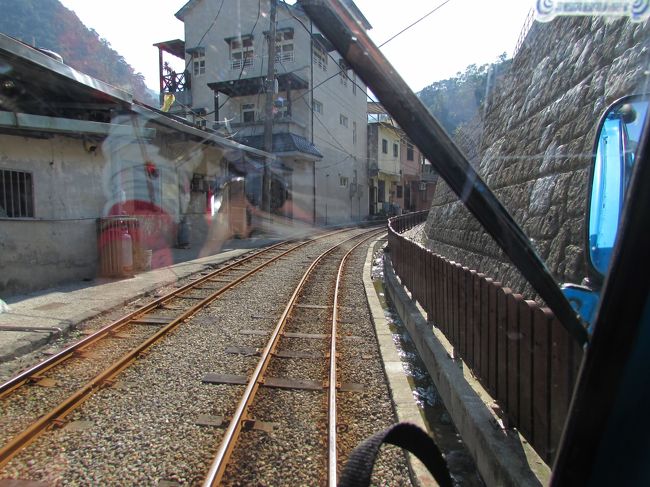 オモチャみたいな感じでしたが結構スピードが出て怖いです。