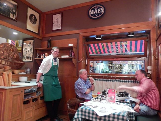 LEONのおにいさん。愛想が良いこと♪