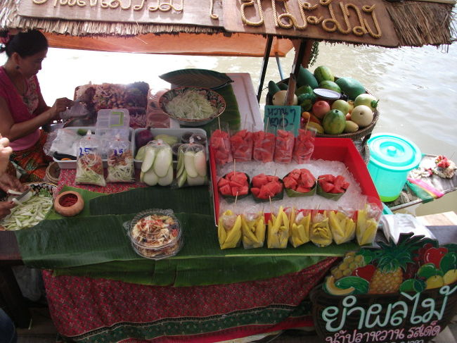 アユタヤ：アヨタヤ水上マーケット<br />果物屋