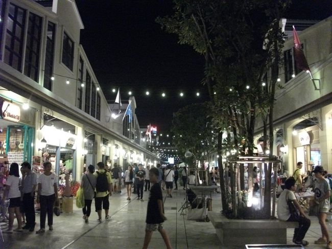 バンコク：アジアティーク・ザ・リバーフロント