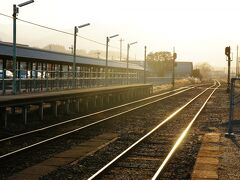 夕暮れの人吉駅に着きました。