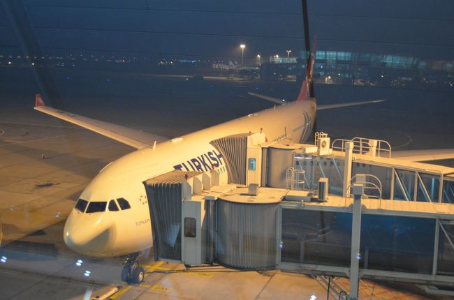 いよいよトルコ航空に搭乗。仁川からイスタンブールまでのフライトが約12時間、イスタンブールからブエノスアイレスまでのフライトが17時間、乗り継ぎ時間を含め34時間の長い移動が始まる。。