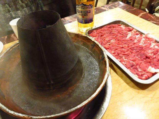 肉来たーーー<br /><br />2人で1斤（500g）頼みました、とさ。<br /><br />でもポン吉先生、全然肉食べなくて（笑）、私半分以上食べちゃいました。