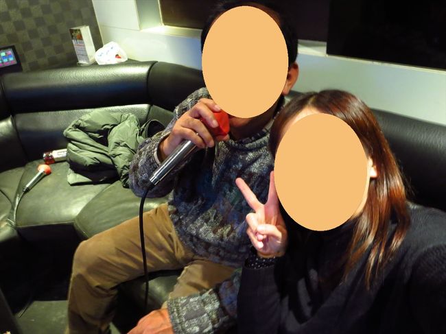 ポン吉先生の「カラオケ行こう！」の一声で、カラオケに行くことになりました。時々行く、人民広場の上海歌城へ。9時半くらいから2時間歌いましたー♪<br /><br />この楽しそうな様子を見てください〜♪