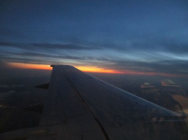 実際にはもっときれいだったんだけど、ガラス越しだし、暗いしで結局、上手く撮れずに終わりました^_^;